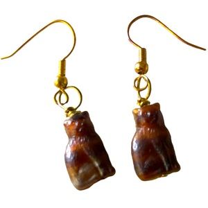 Cat earrings brown sitting kitty